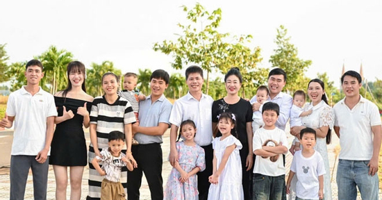 3 chị em lấy 3 anh em ruột ở Nghệ An, thông gia thân thiết như người một nhà