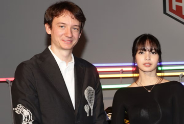 Lisa lại vướng nghi vấn đường ai nấy đi với thiếu gia nhà tài phiệt LVMH