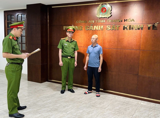 Giám đốc ở Thanh Hóa tuồn hàng chục nghìn sản phẩm nem chua giả ra thị trường