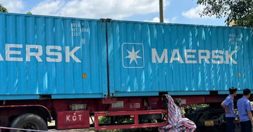 Hiện trường vụ tai nạn giữa xe container và công nông khiến 3 người tử vong