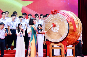 Tự nhận là 'chuột mẹ', Hiệu trưởng gửi thư căn dặn học trò trước giờ thi