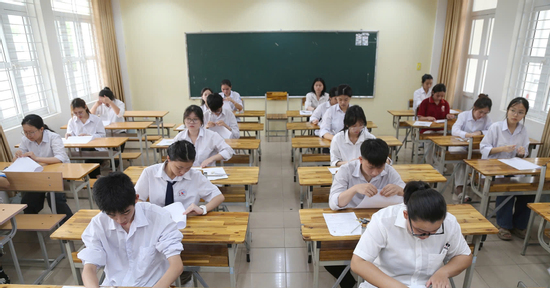 Thủ khoa khối D01 năm 2026 là thí sinh Hà Nội, đạt 29/30 điểm