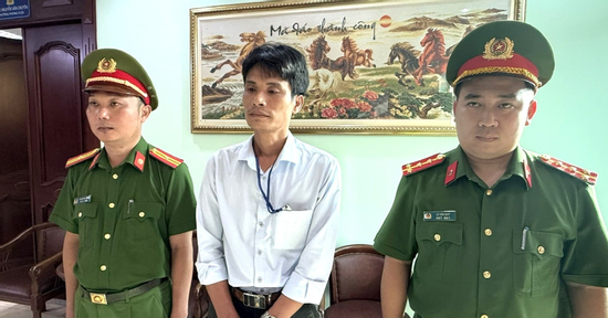 Bắt giám đốc công ty bán hơn 250 tấn phân bón giả