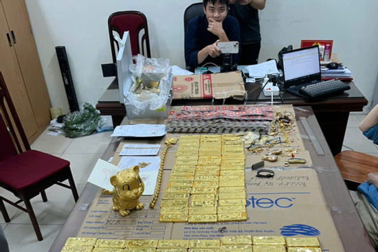 'Anh vợ tương lai’ của Mr Pips tham gia đường dây lừa đảo thế nào?