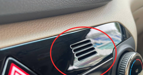 Tác dụng thật sự của khe lưới nhỏ trên táp-lô ô tô, nhiều người vẫn nhầm