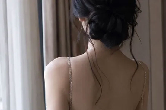 Nữ diễn viên nổi tiếng bất ngờ hầu tòa, phủ nhận cáo buộc dùng 3 loại ma túy