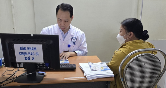 Bác sĩ chỉ ra nghịch lý nhịn cơm, ăn ít đạm nhưng đường huyết, mỡ máu vẫn cao