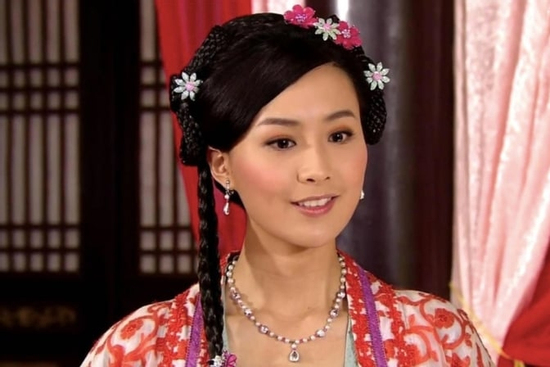 'Hoa hậu TVB' thành danh tại Hollywood, U50 viên mãn bên chồng CEO