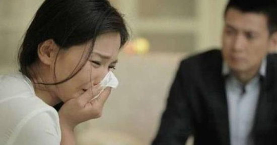 Lỡ ngoại tình vì 'say nắng' đồng nghiệp, tôi có nên thú nhận với chồng?