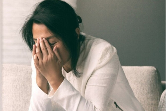 Ngày tái hôn, con gái nhất quyết không đi theo mẹ, biết được lý do tôi rơi nước mắt muốn hủy hôn