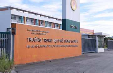 Tuyên Quang họp báo thông tin vụ 146 điểm 10 Toán tại Trường THPT Chuyên