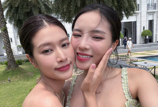 Kỳ Duyên gây chú ý khi kiên trì đưa Hoa hậu Thiên Ân đi học lái xe trước ngày thi sát hạch