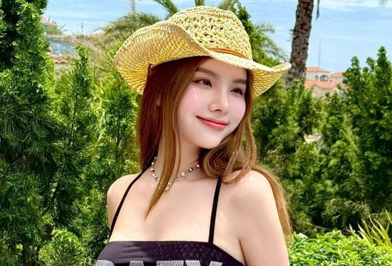 Mỹ nhân Hà Thành khoe body nóng bỏng tuổi 36, mẹ 2 con sở hữu khối tài sản triệu đô