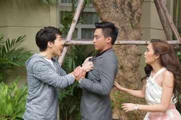 Hôn nhân 'tan tành' chỉ sau một đêm, chồng cũ bất ngờ quay về thăm thì cứng đơ người khi thấy sếp mình ra mở cửa