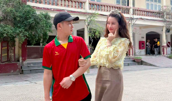 Cô giáo dạy Hóa hút triệu view kể cảnh quay 'dở khóc dở cười' trên phim giờ vàng