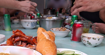 Chắt chiu mua được căn hộ, vợ trẻ chán nản vì hàng xóm, chỉ muốn chuyển nhà