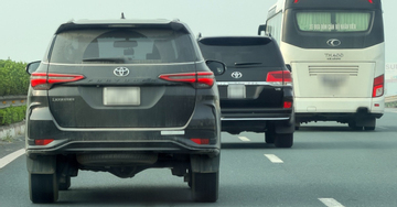 Xe khác tạt đầu, phanh gấp: CSGT có phạt lỗi không giữ khoảng cách?