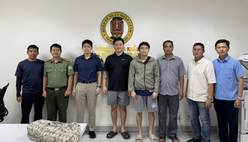 Công an TP.HCM bắt, bàn giao 3 kẻ bị Interpol truy nã đỏ