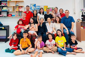 Nhớ lời cha nghèo dạy, 8 con ở Đà Nẵng học thành tài, có người là phó giáo sư