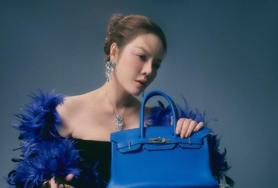 2 viên kim cương gần 1.500 tỷ đồng giúp Lý Nhã Kỳ gây sốt trở lại