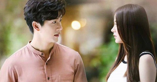 36 tuổi làm bảo mẫu, tôi chết lặng khi ông bố đơn thân đề nghị ở lại qua đêm với 3 điều kiện khiến tôi suýt bỏ đi