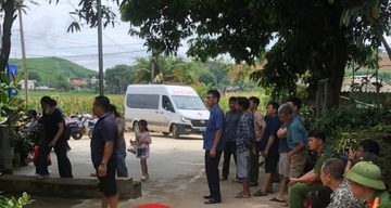 Hai vợ chồng bị điện giật tử vong khi lau bể cá cảnh