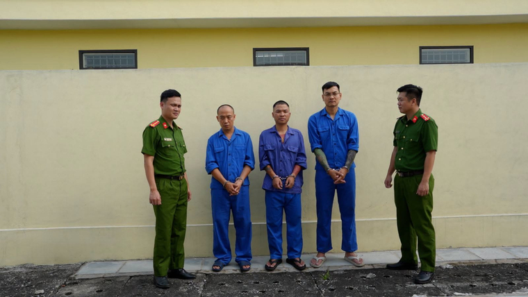 Khởi tố Khánh Sky, Vua Quạt và Hồ Văn Khoa