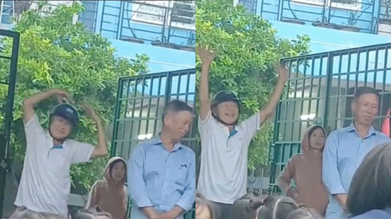 Clip ông múa say sưa để nhắc bài cho cháu trên sân khấu làm dân mạng 'tan chảy'