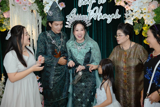 Cô gái Việt lấy chồng Malaysia, mẹ đẻ hoang mang, mẹ chồng cam kết một điều