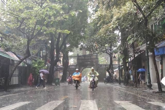 Hà Nội còn mưa đến bao giờ? Khi nào trời tạnh ráo, nắng trở lại?