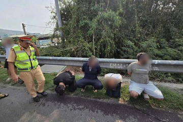 Nhóm nghi phạm người nước ngoài trộm vàng ở Đắk Lắk, bỏ chạy hơn 40km thì bị bắt