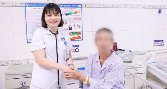 Cứu sống người đàn ông ngừng tim hai lần liên tiếp