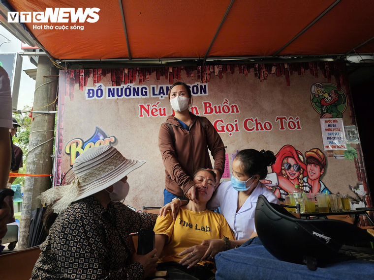 Xót xa lời mẹ nam sinh mất tích ở Hà Nội: 'Cho con em về đi'