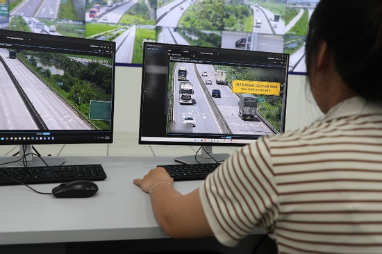 Cục CSGT: Chỉ xử phạt vi phạm khoảng cách ở nơi có đủ biển báo và vạch kẻ