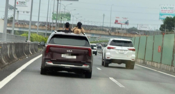 Để trẻ 'hóng gió' ở cao tốc, nữ tài xế bị phạt từ hình ảnh phản ánh trên mạng