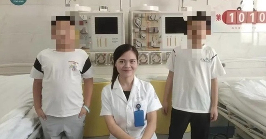 Cậu bé 10 tuổi sợ kim tiêm, vẫn nằm yên 4 giờ để hiến tế bào gốc cứu mẹ