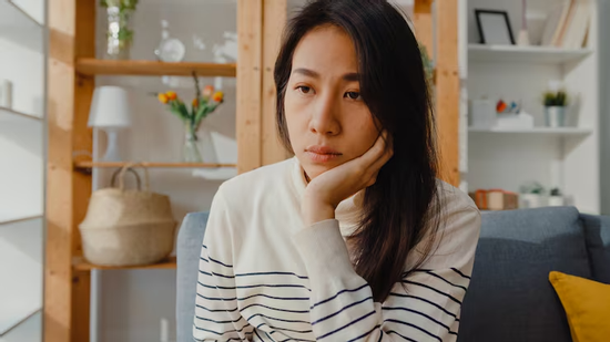 Cưới người mới quen để thoát tiếng 'gái ế', tôi lao vào cuộc hôn nhân địa ngục