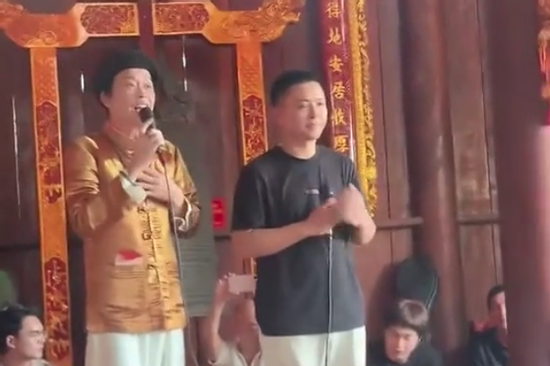 Hoài Lâm gặp lại cha nuôi Hoài Linh