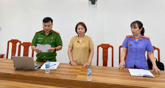 Lời khai của nữ chủ cửa hàng trộn hàn the vào hàng trăm kg giò chả