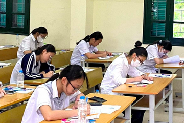 Thi lớp 10 chỉ hai môn: Giảm áp lực hay dồn vào Toán, Văn?