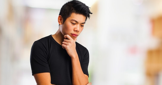 Con một có cần hy sinh hạnh phúc riêng vì bố mẹ bệnh nặng?
