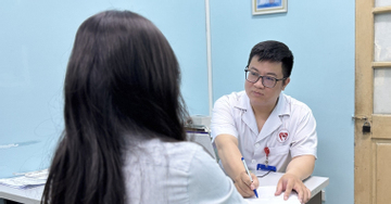 Xem video ngắn 10 giờ/ngày, nhân viên ngân hàng ở Hà Nội phải điều trị tâm thần