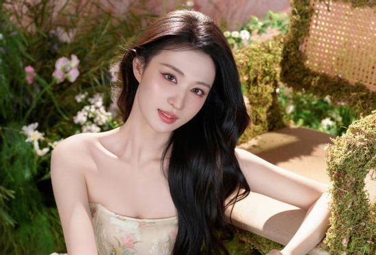 Đúng 16h30 thứ Ba 8/9/2026, 3 con giáp rủng rỉnh tiền tài, thăng quan tiến chức, sự nghiệp 'thuận buồm xuôi gió' không ngừng
