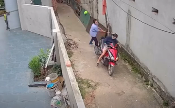 Đánh hàng xóm đến loạng choạng, còn thách thức 'tao thần kinh đấy'