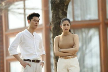 Đến thăm vợ cũ bị bệnh nặng, cô ấy thì thầm tiết lộ một bí mật khiến tôi sốc
