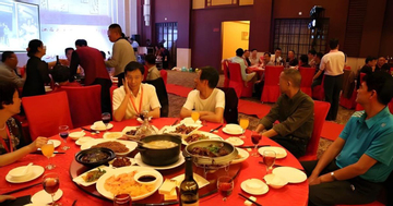 Họp lớp sau 15 năm, 5 người thu nhập 