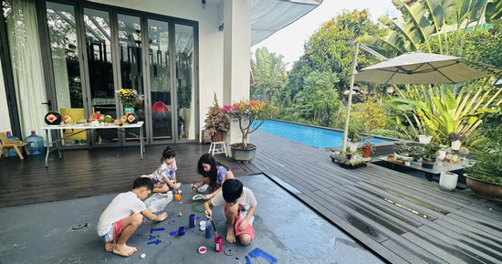 Nhìn lại biệt thự sang trọng và bước ngoặt rời phố về quê của Lý Hải - Minh Hà